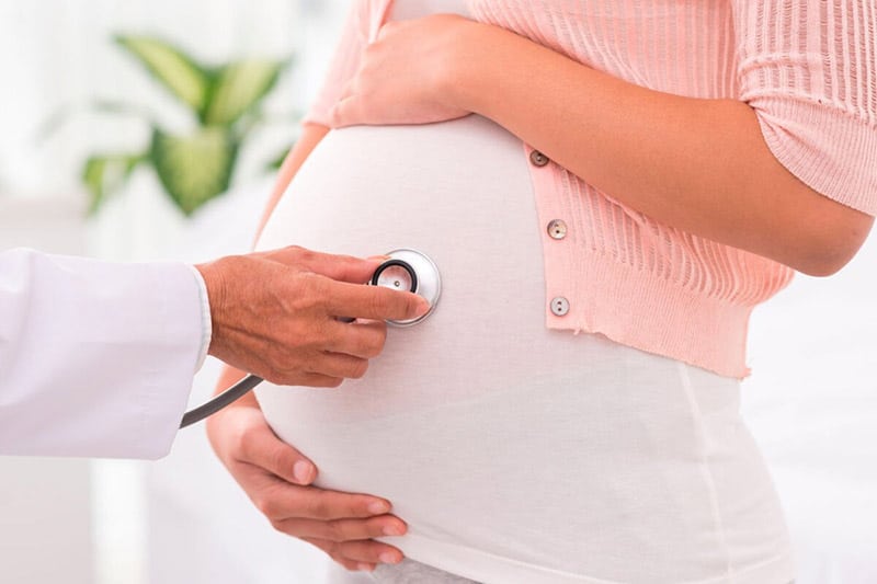 خطرات-تزریق-بوتاکس-و-ژل-در-بارداری